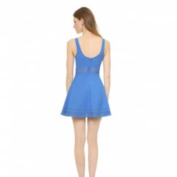 Elizabeth and James open dress - Picture 2 of 3